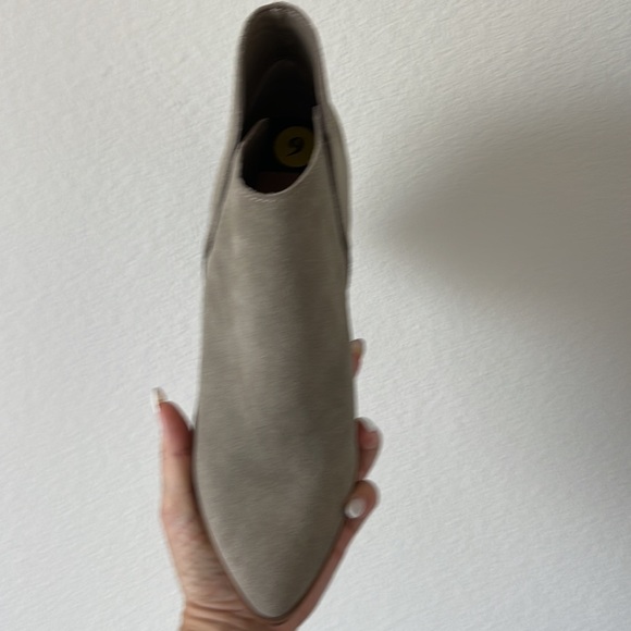 New Dolce Vita Tan Suede Ankle Booties Dolce Vita - Picture 6 of 14